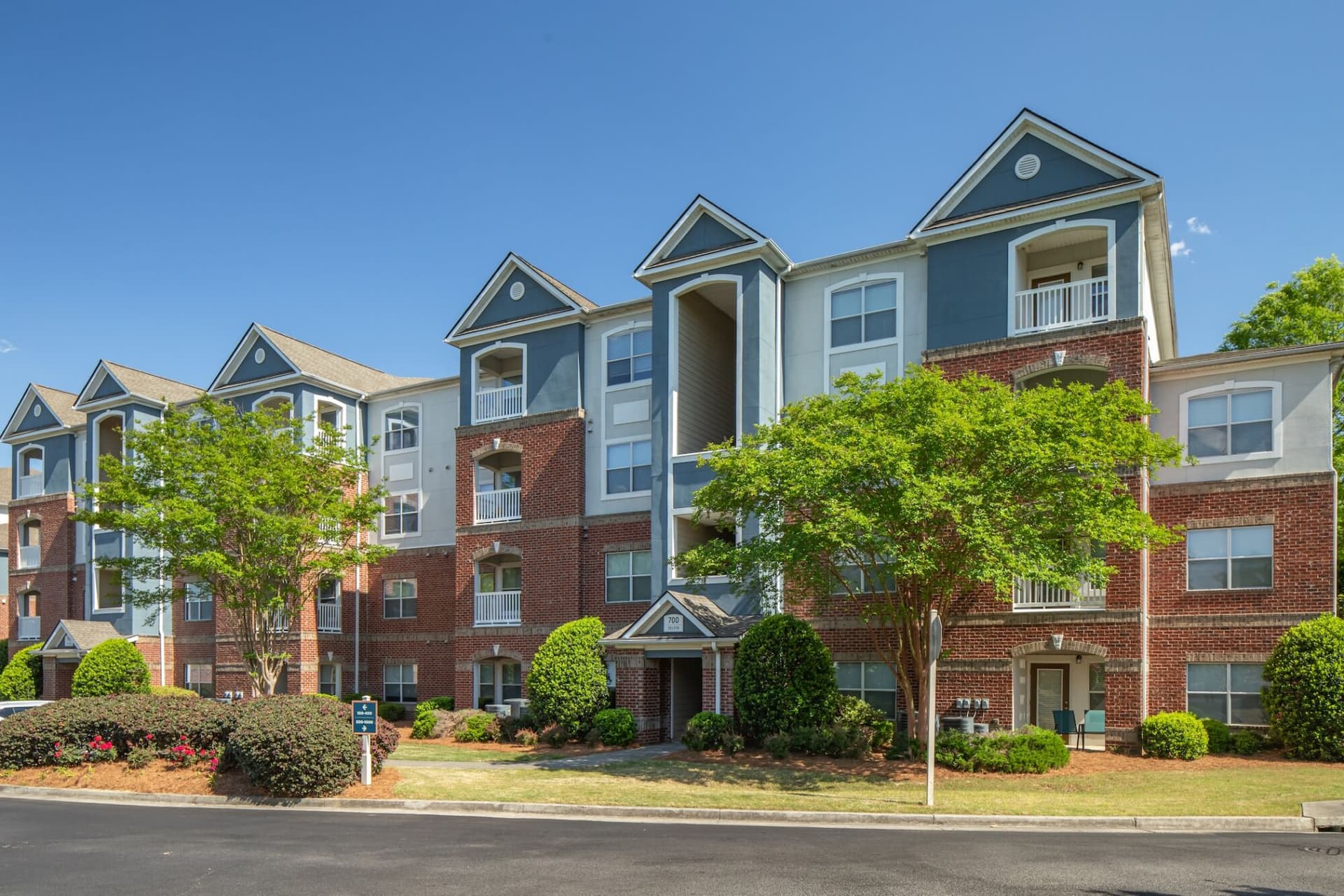 Image of the exterior of the Asher at Sugarloaf.