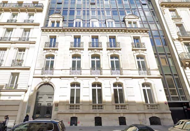 Office complex in Paris