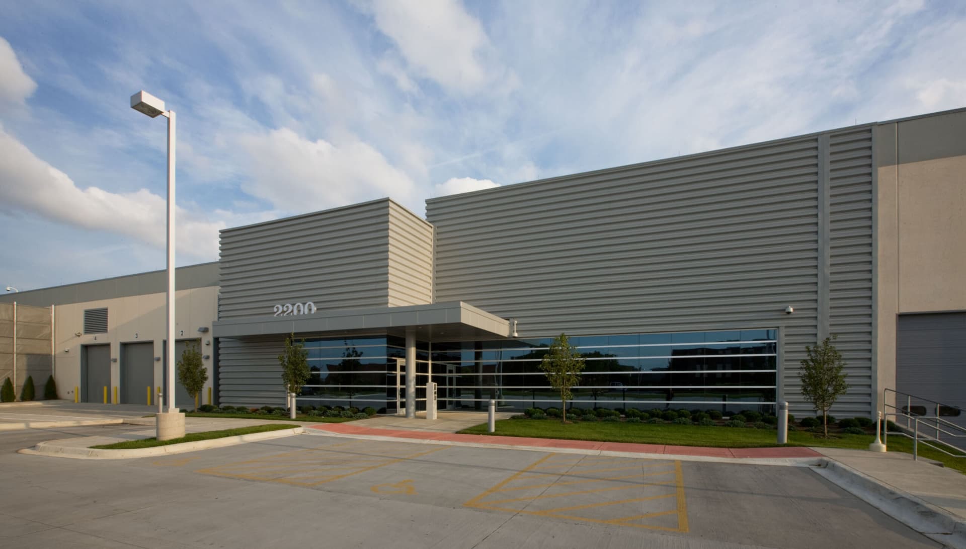 2200 Busse Road: one of the data centers in which GI acquired a majority interest
