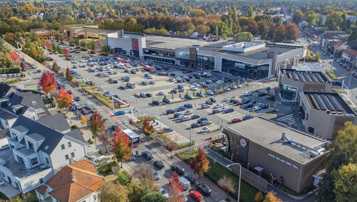 Solar panels on the roof of retail park RICH’L in Waterloo, Belgium