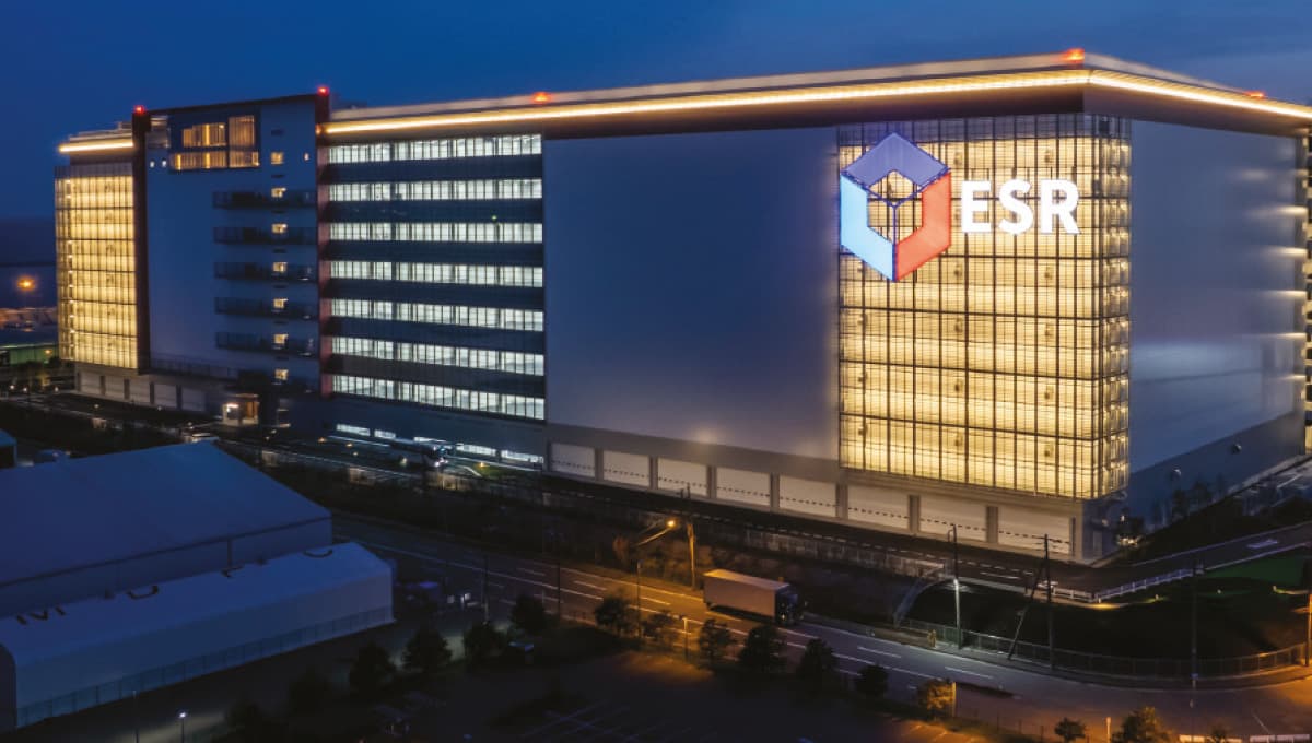 The ESR Higashi Ogishima Distribution Center, a nine-story, state-of-the-art logistics facility in Kawasaki, Greater Tokyo, is one of the largest modern seismic-isolated DCs in Japan